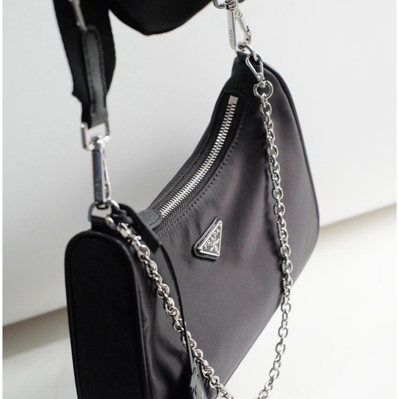 Re-edition Re-nylon Shoulder Bag - Picture 2 of 6